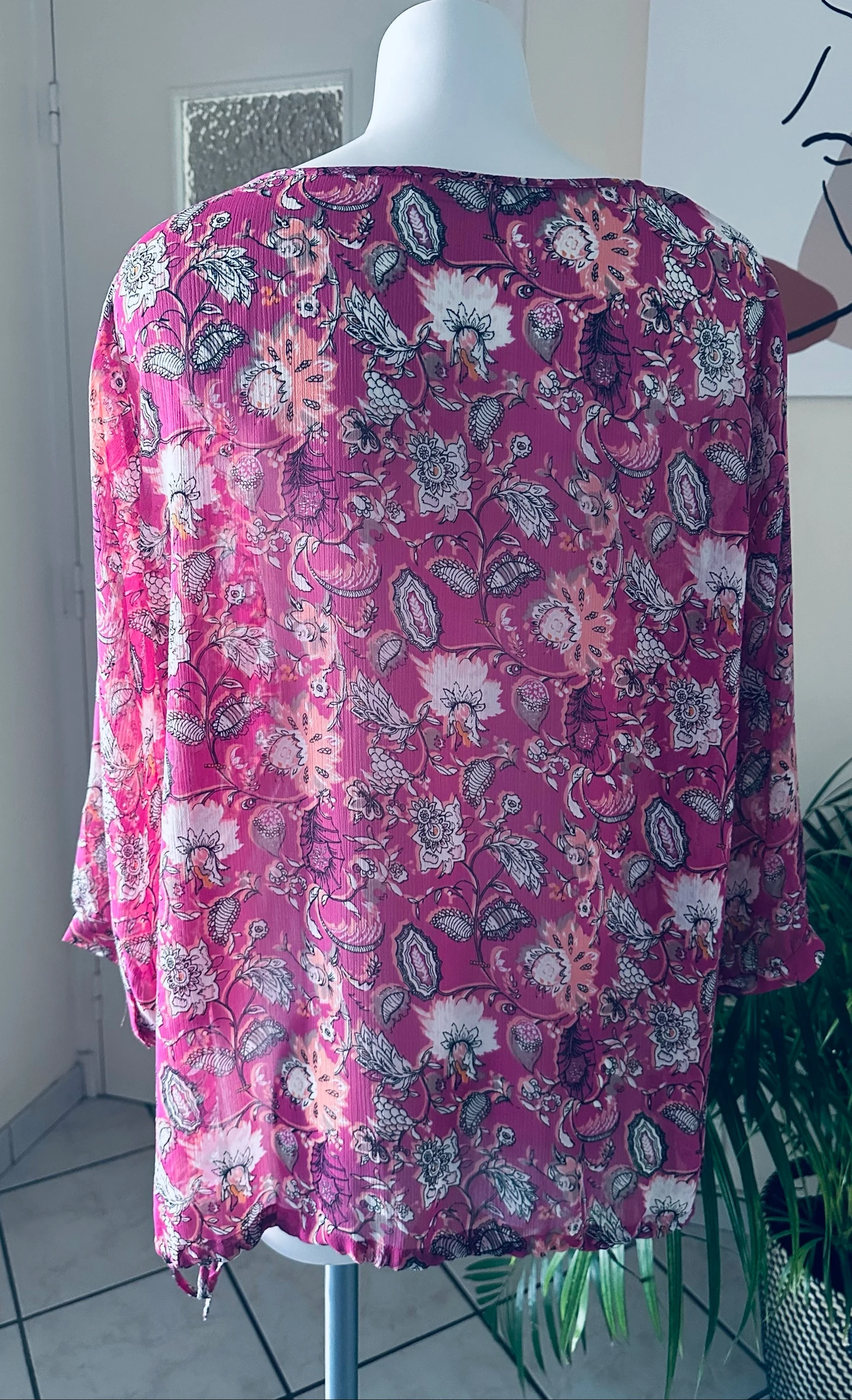 Pink Fuchsia Floral Blouse Damart Size 48 – Excellent Condition – Drawstring Tie – photo 5